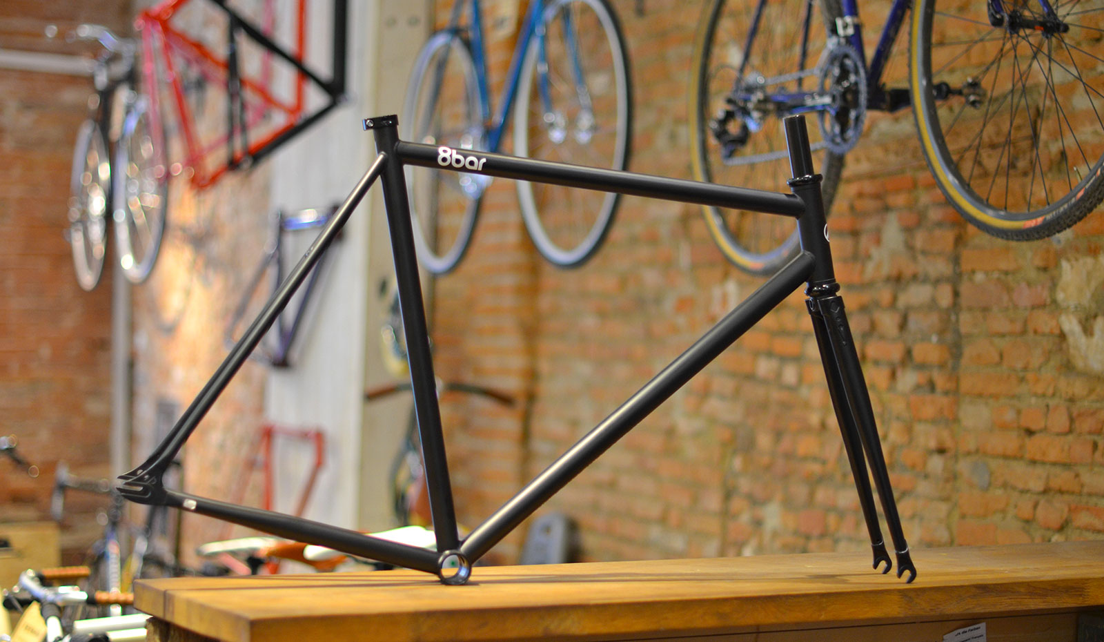 8bar Neukln Frameset Cadre